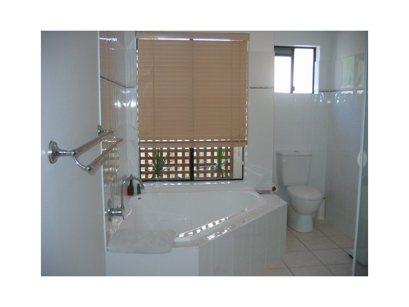 21 Mykonos Court, Kawana Island QLD 4575