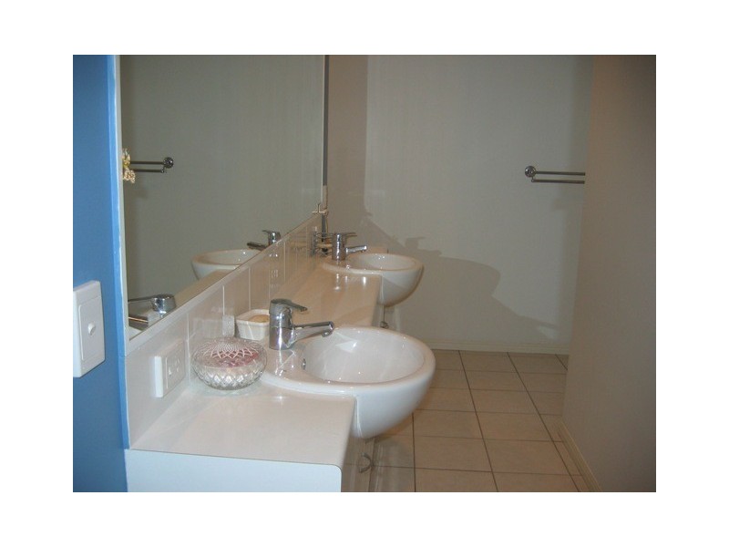 21 Mykonos Court, Kawana Island QLD 4575