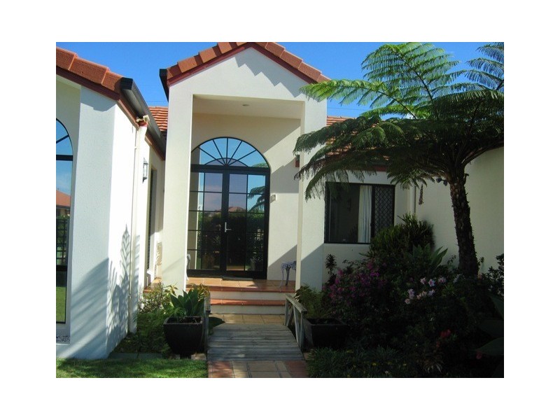 21 Mykonos Court, Kawana Island QLD 4575