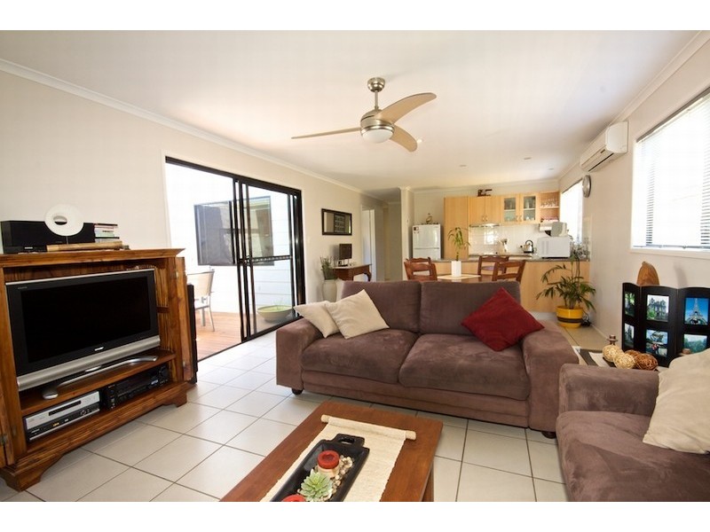 Warana QLD 4575