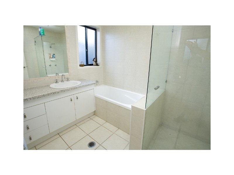 22 Mykonos Court, Kawana Island QLD 4575