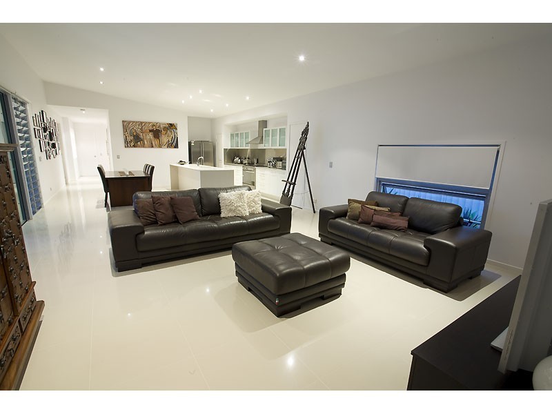 9 Cocos Court, Kawana Island QLD 4575