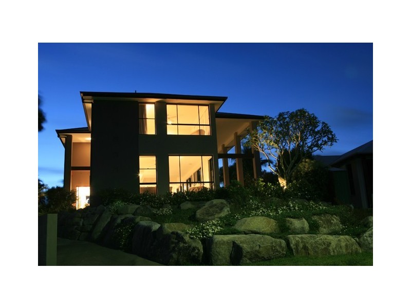 17 Treasure Cove, Noosa Waters QLD 4566