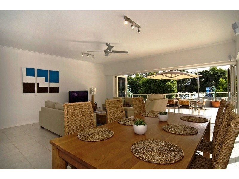 2/235 Gympie Tce, Noosaville QLD 4566
