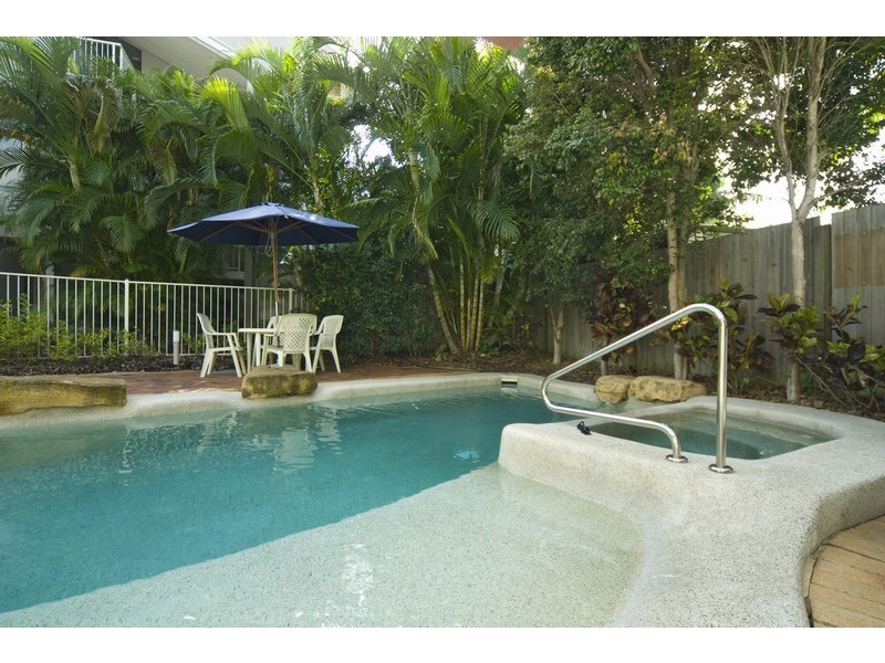 2/235 Gympie Tce, Noosaville QLD 4566