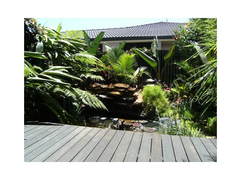 9 Magnetic Street, Kawana Island QLD 4575