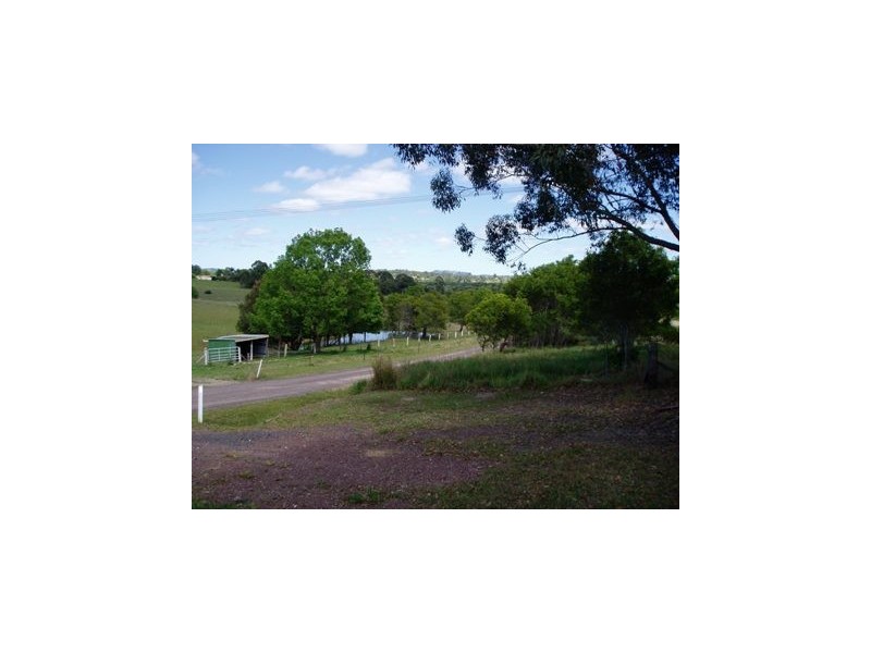 36 Fig Tree Lane, Lake Macdonald QLD 4563