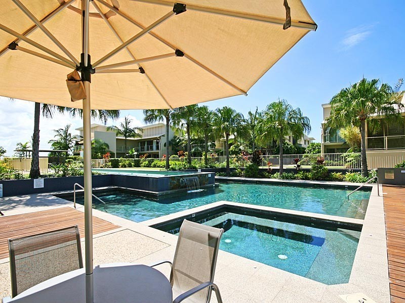 26/1 Grenada Way, Kawana Island QLD 4575