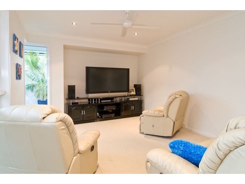 3 Panama Court, Kawana Island QLD 4575