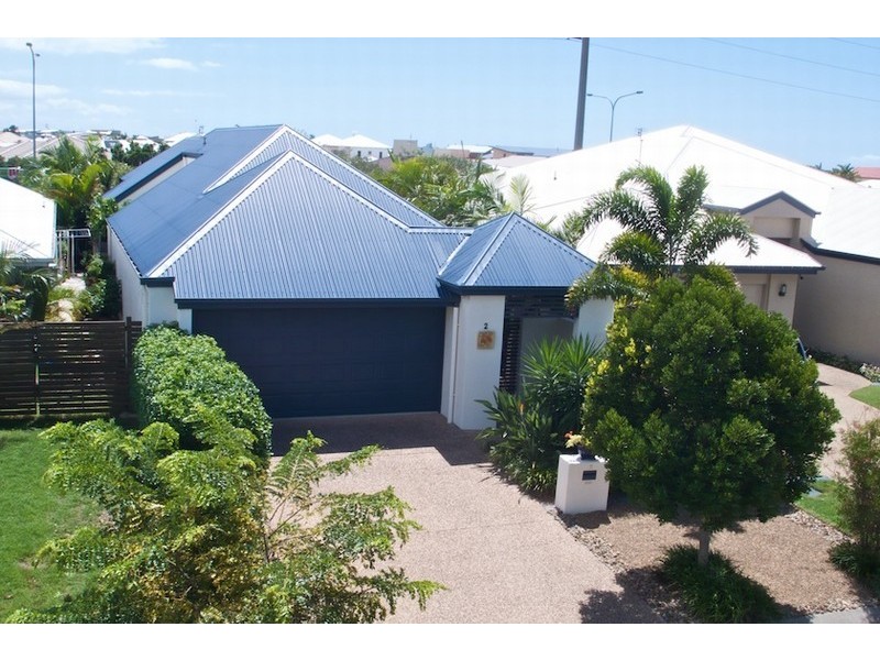 2 Bonaire Court, Kawana Island QLD 4575