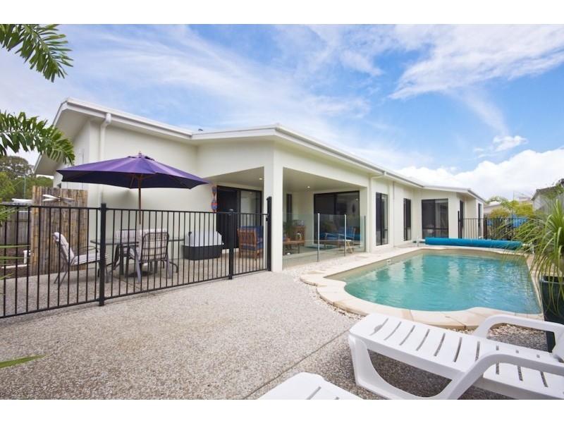 7 Jersey Place, Kawana Island QLD 4575