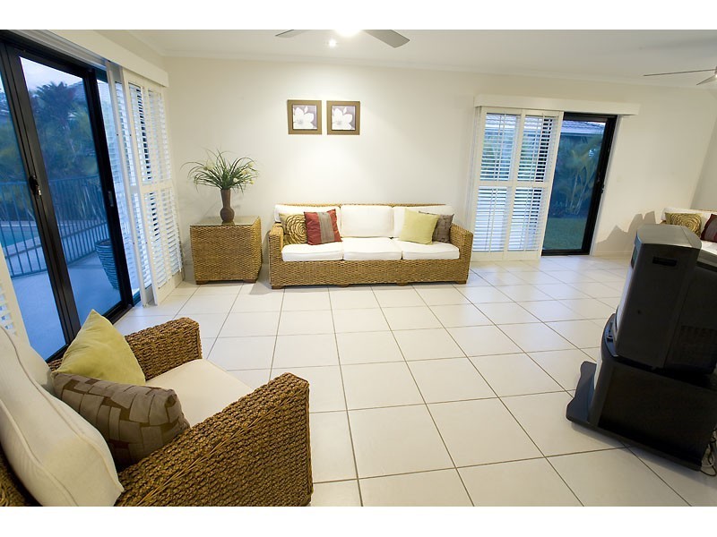 3 Lapoinya Crescent, Warana QLD 4575