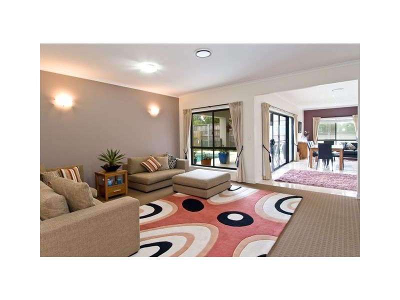 118 Grand Parade, Kawana Island QLD 4575