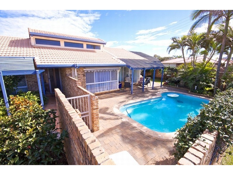 2 Coonawa Street, Buddina QLD 4575