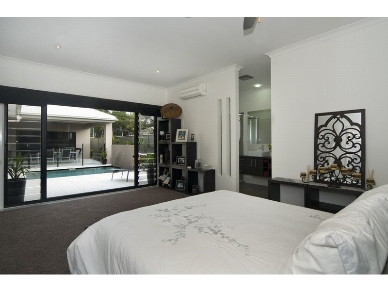 10 Jersey Place, Kawana Island QLD 4575