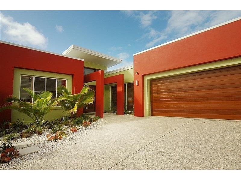 19 Magnetic Street, Kawana Island QLD 4575