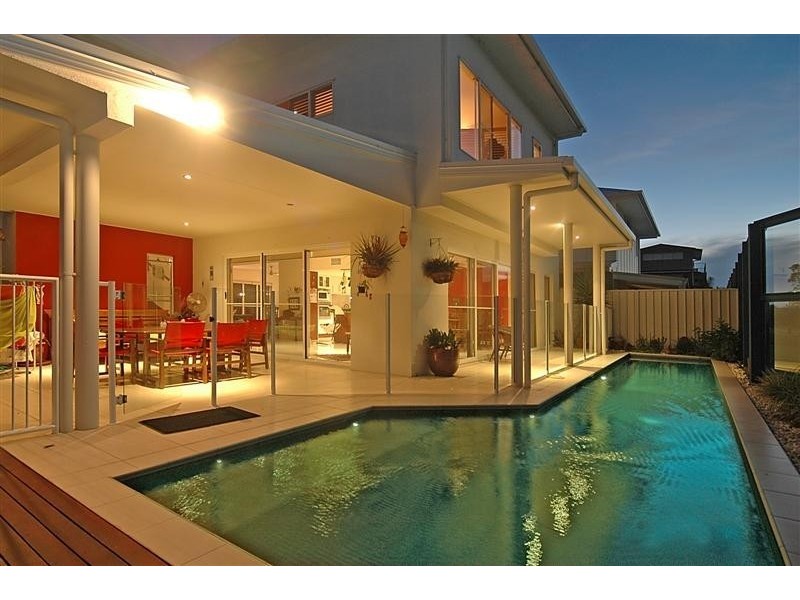 19 Magnetic Street, Kawana Island QLD 4575