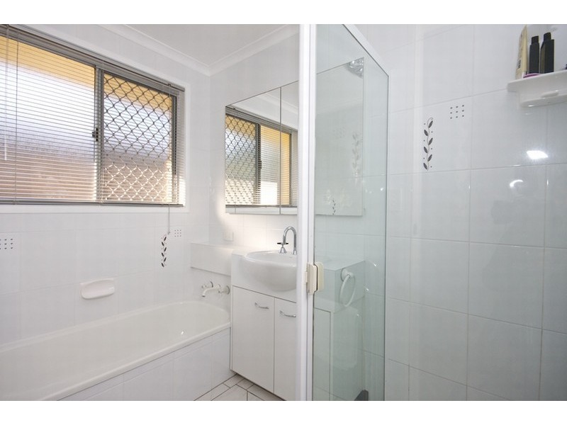 16 Baringa Street, Warana QLD 4575