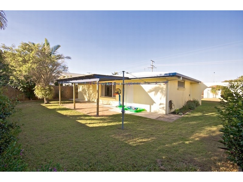 16 Baringa Street, Warana QLD 4575