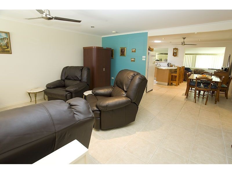 10 Tamala Street, Warana QLD 4575