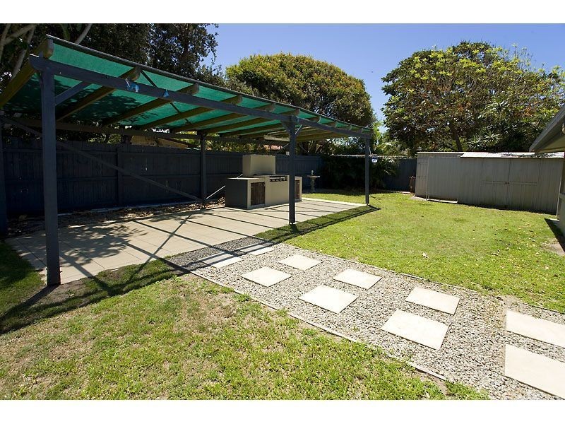10 Tamala Street, Warana QLD 4575