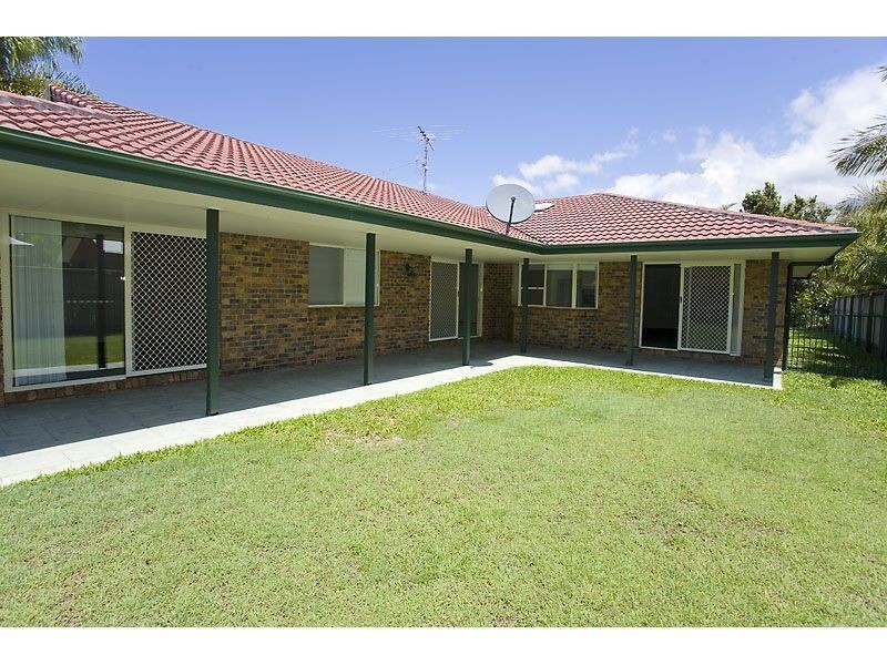 9 Redwood Court, Currimundi QLD 4551