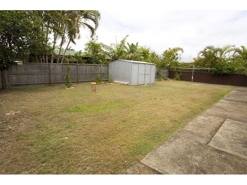 16 Currawan Street, Warana QLD 4575