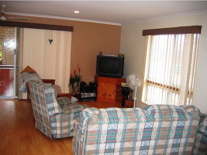 4 Coonawa Street, Buddina QLD 4575