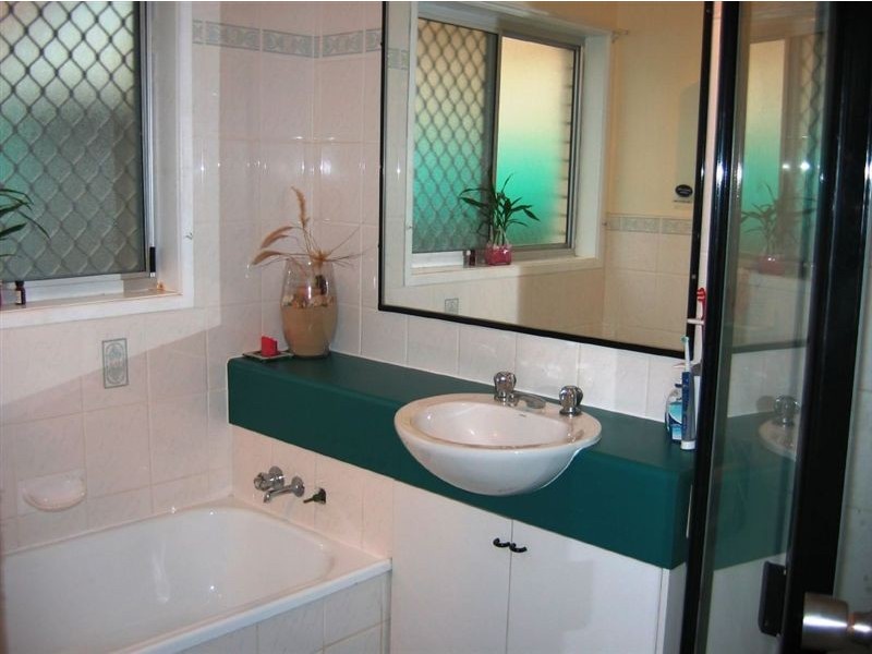 4 Coonawa Street, Buddina QLD 4575