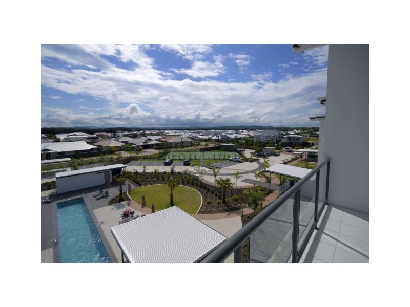 53/4 Grand Parade, Kawana Island QLD 4575