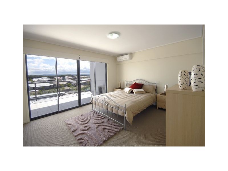 53/4 Grand Parade, Kawana Island QLD 4575