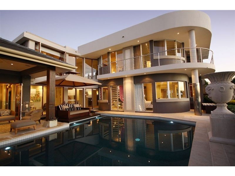 10 Cayman Place, Kawana Island QLD 4575