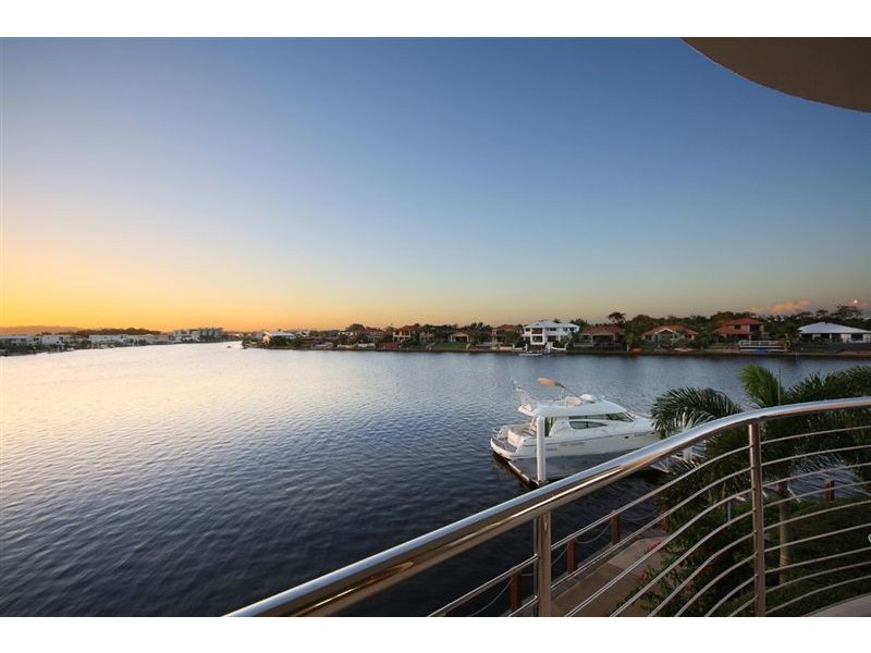 10 Cayman Place, Kawana Island QLD 4575