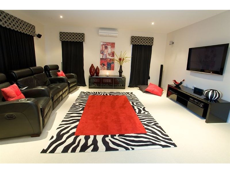 1 Rinca Place, Kawana Island QLD 4575