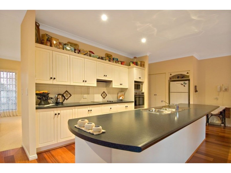 3 Bahamas Circuit, Kawana Island QLD 4575