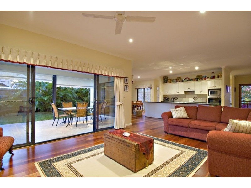 3 Bahamas Circuit, Kawana Island QLD 4575