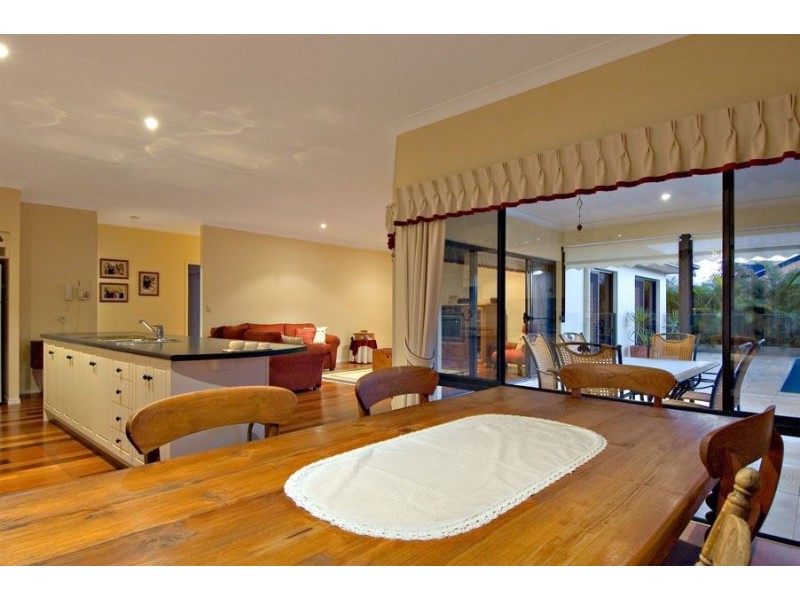 3 Bahamas Circuit, Kawana Island QLD 4575