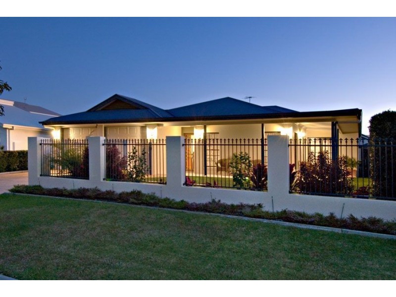3 Bahamas Circuit, Kawana Island QLD 4575