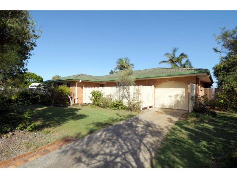 7 Jinang Street, Warana QLD 4575