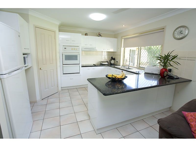 10 Rossiter Place, Aroona QLD 4551