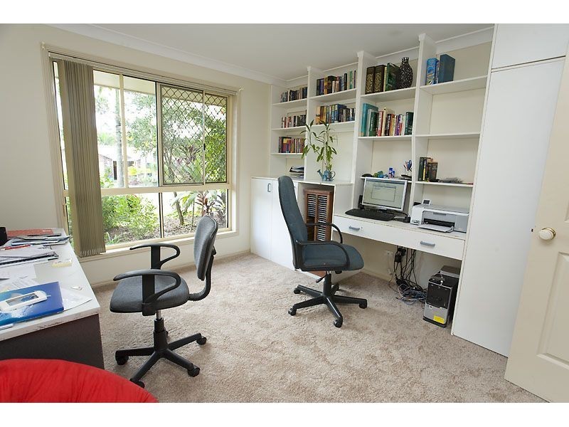 10 Rossiter Place, Aroona QLD 4551