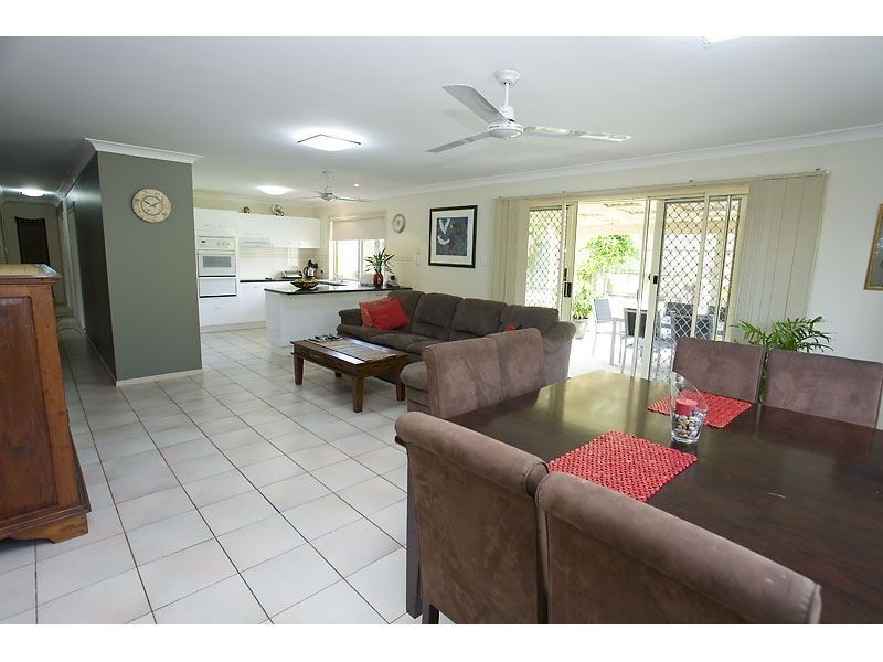 10 Rossiter Place, Aroona QLD 4551