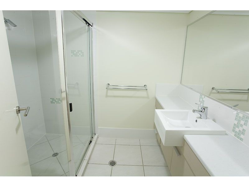 45/4 Grand Parade, Kawana Island QLD 4575