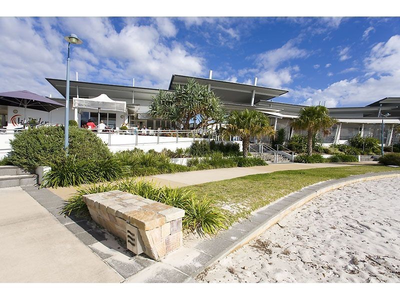 45/4 Grand Parade, Kawana Island QLD 4575