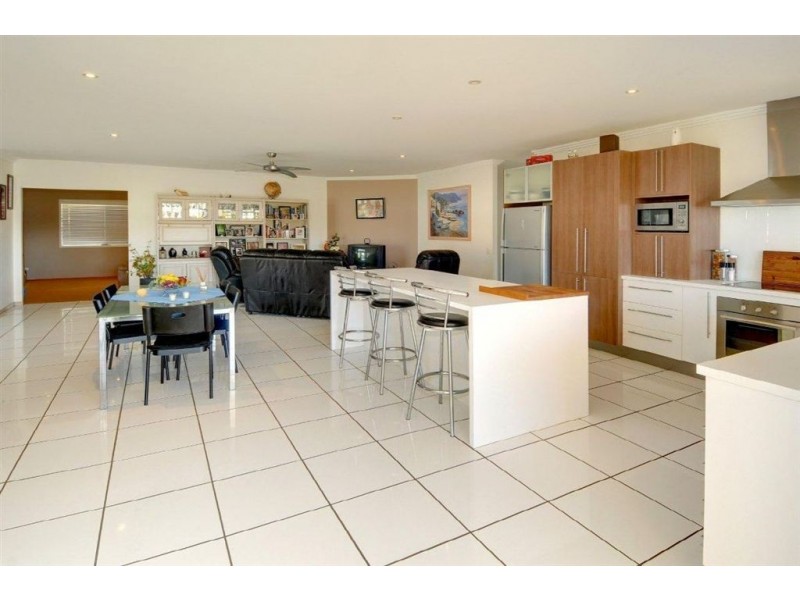 5 Barracuda Court, Mountain Creek QLD 4557