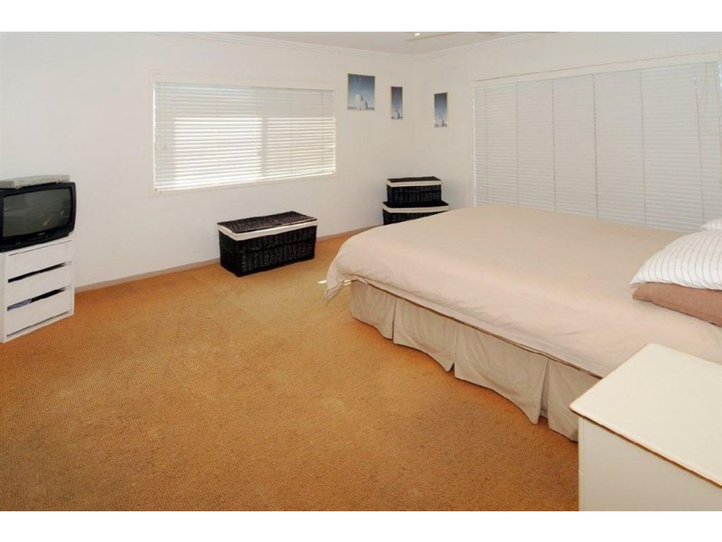 5 Barracuda Court, Mountain Creek QLD 4557