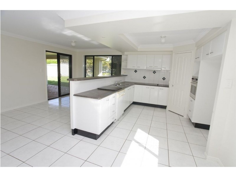 6 Malta Place, Kawana Island QLD 4575
