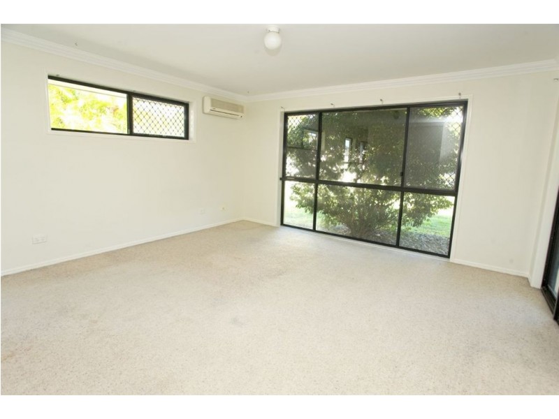 6 Malta Place, Kawana Island QLD 4575