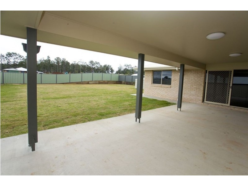 8 Allan Place, Kingaroy QLD 4610