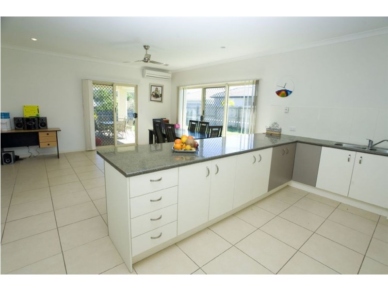 25 Scribbly Gum Drive, Meridan Plains QLD 4551